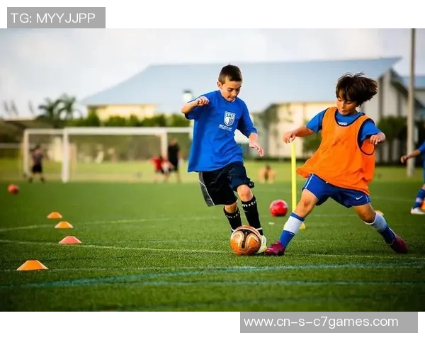 孩子学习足球的好处与影响分析适合各年龄段的家长参考